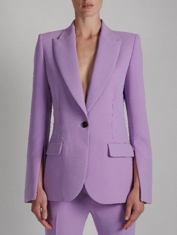 Veste de costume cintrée en crêpe lilas